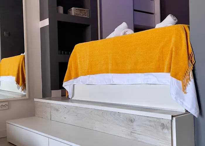 Shades Of Grey Bucureşti